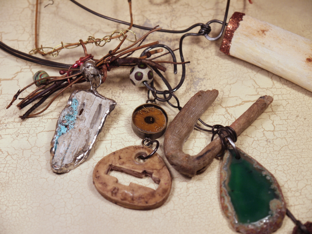 Creating concrete jewelry Jomama